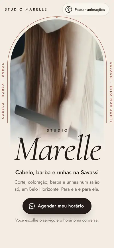 Site modelo de salão, claro, com foto de cabelo dentro de um arco.